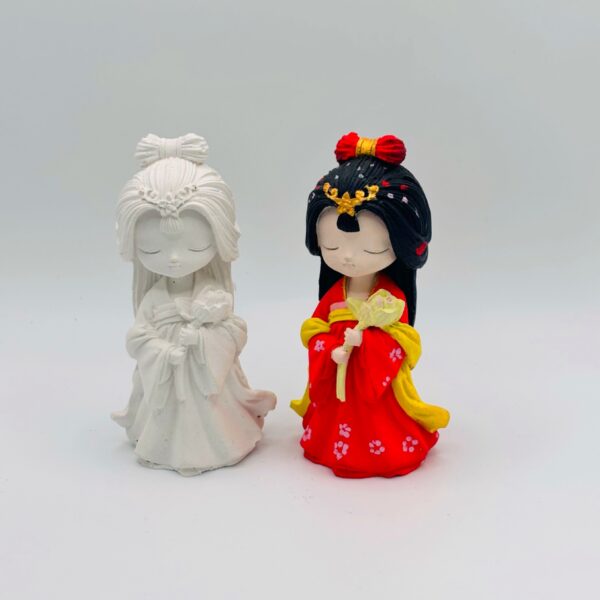 GIPSOWA FIGURKA KSIĘŻNICZKA CHIŃSKA